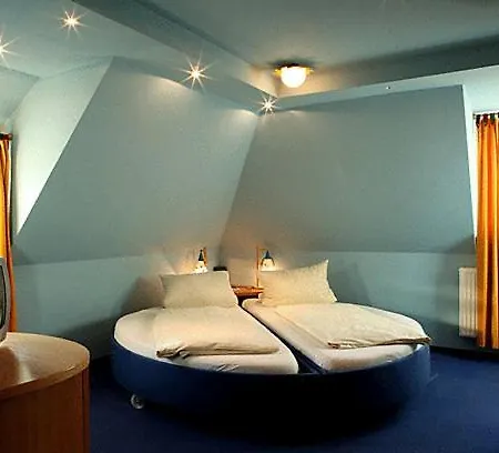 Knopf Und Knopf Erlebniswelt Hotel Warthausen