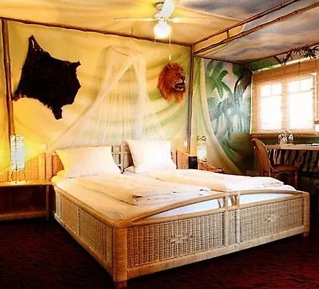 Knopf Und Knopf Erlebniswelt 3* Warthausen